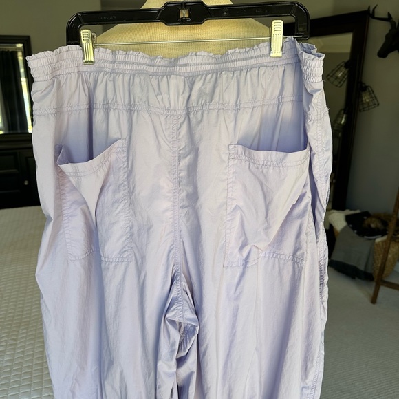 Anthropologie lavender drawstring capri shorts, size XL - Picture 12 of 12